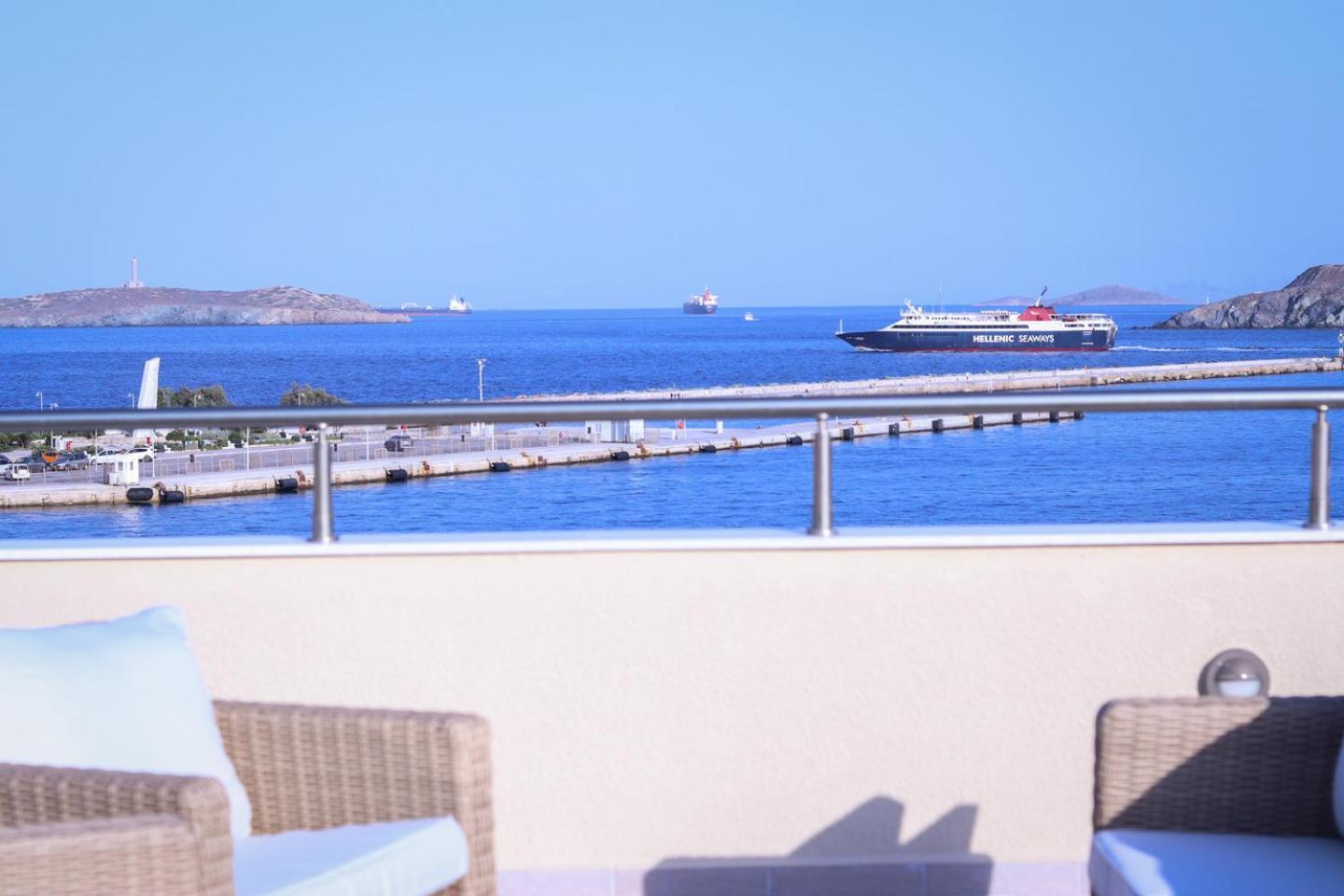 Emilia Suites Ermoupoli Esterno foto