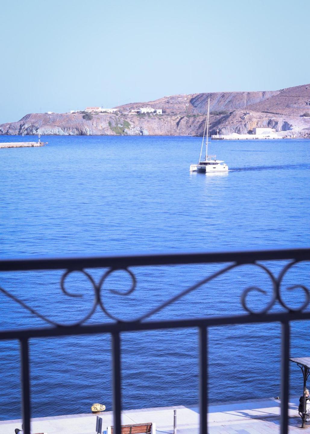 Emilia Suites Ermoupoli Esterno foto