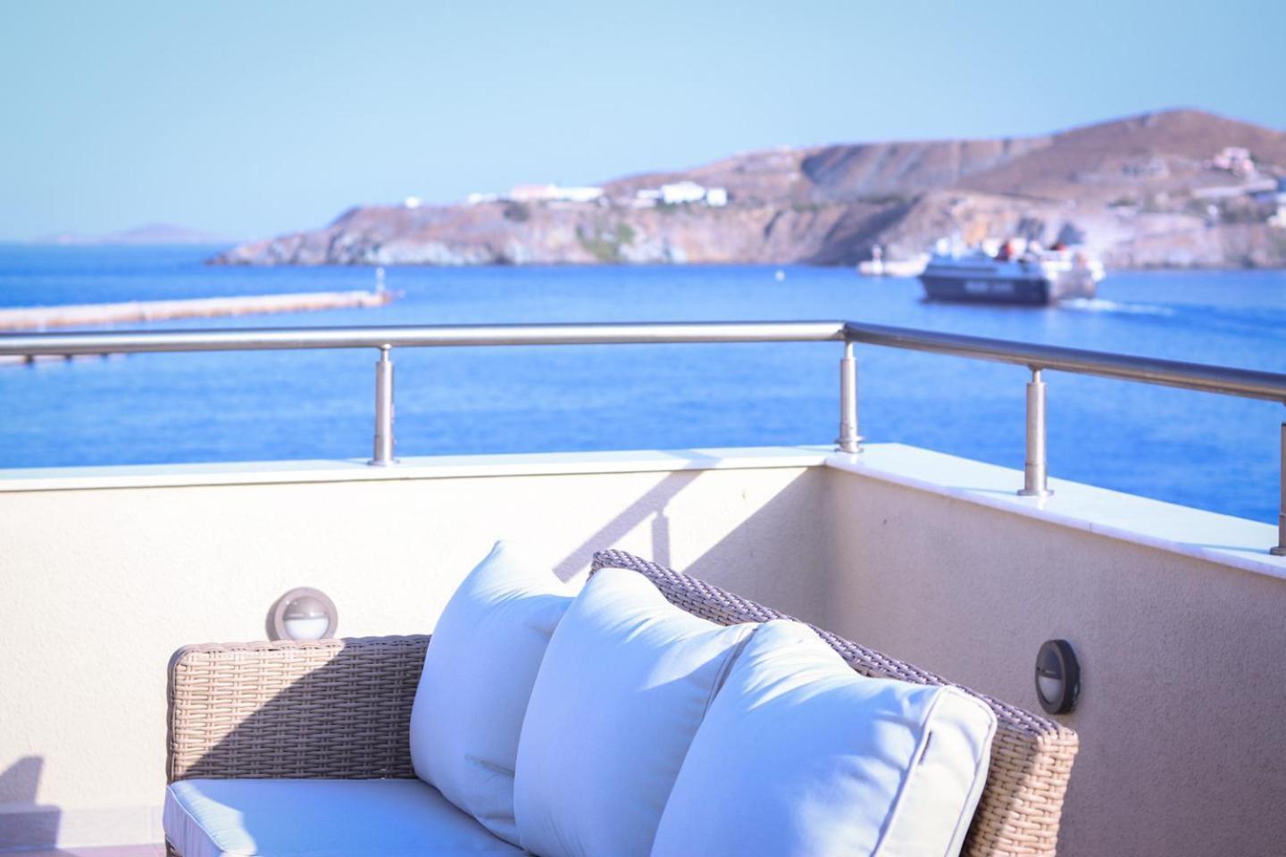 Emilia Suites Ermoupoli Esterno foto